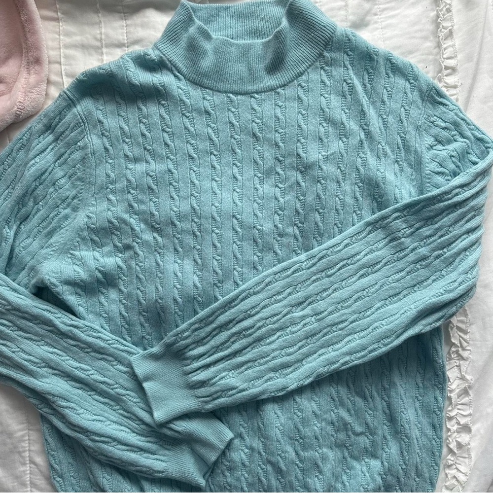 Cable Knit Turtleneck Cashmere Sweater - Light Blue